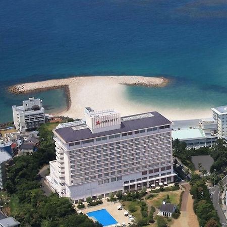 Nanki-Shirahama Marriott Hotel Kültér fotó Aerial view of the hotel